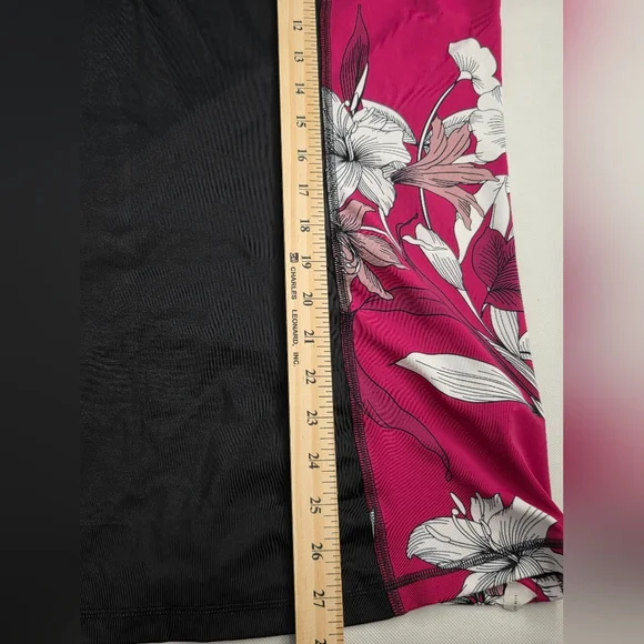 Cacique Swim 22W Rash Guard Long Sleeve Red Black Floral Sangia AX-1924 - Picture 7 of 9